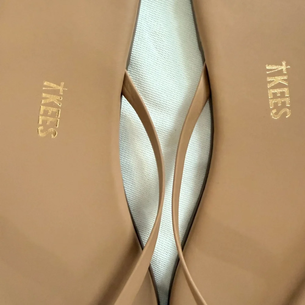 NWT- TKEES Foundations Matte Flip Flop Sandals- US 9/EUR 40 - Picture 4 of 5